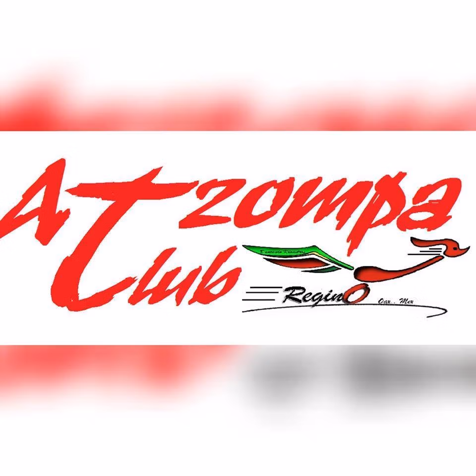 Logotipo del Atzompa Club, con texto en letras rojas y una figura estilizada de un corredor con colores verde, blanco y rojo, junto al nombre "Regino".